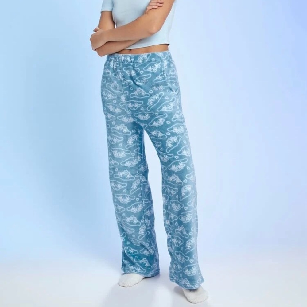 Forever 21 Cinnamoroll Women's Light Blue Cloud Print Fleece Pants Medium New